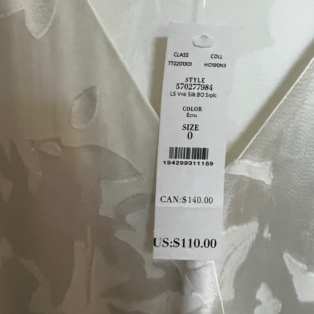 White House Black Market White Blouse Size 0 - Picture 3 of 5